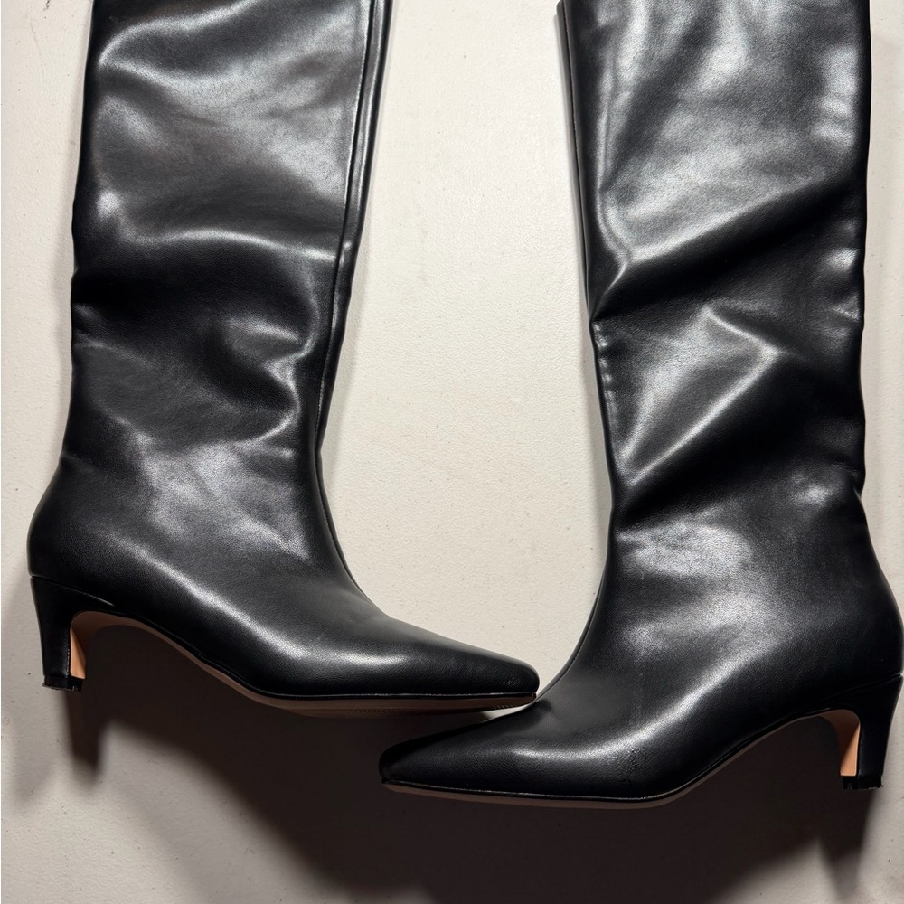 Classic Black Knee-High Pointed-Toe Women's Boots